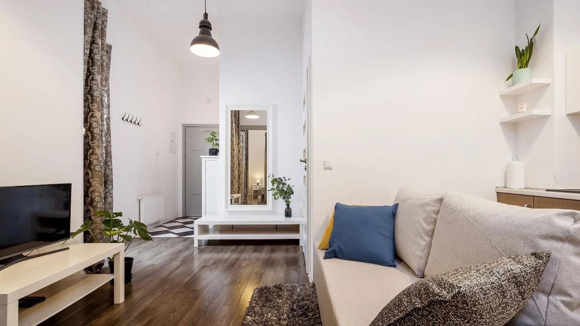 Main Station - 8 Rakowicka Street Apartment Krakow